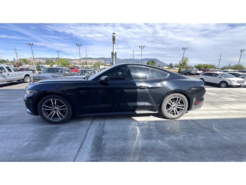 Used 2016 Ford Mustang Premium RWD image 4