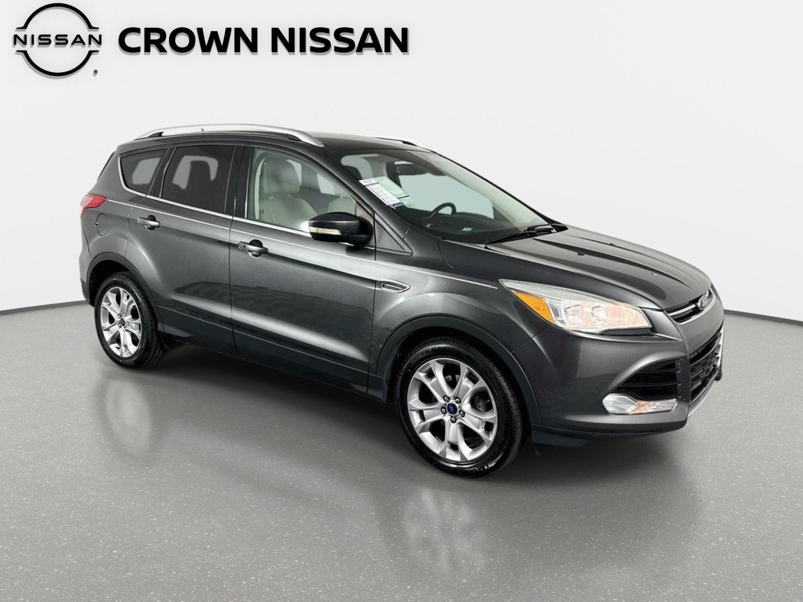 Used 2016 Ford Escape Titanium FWD image 1