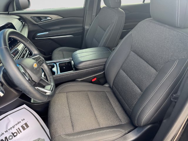 Used 2024 Chevrolet Traverse LT w/ Trailering Package FWD image 11