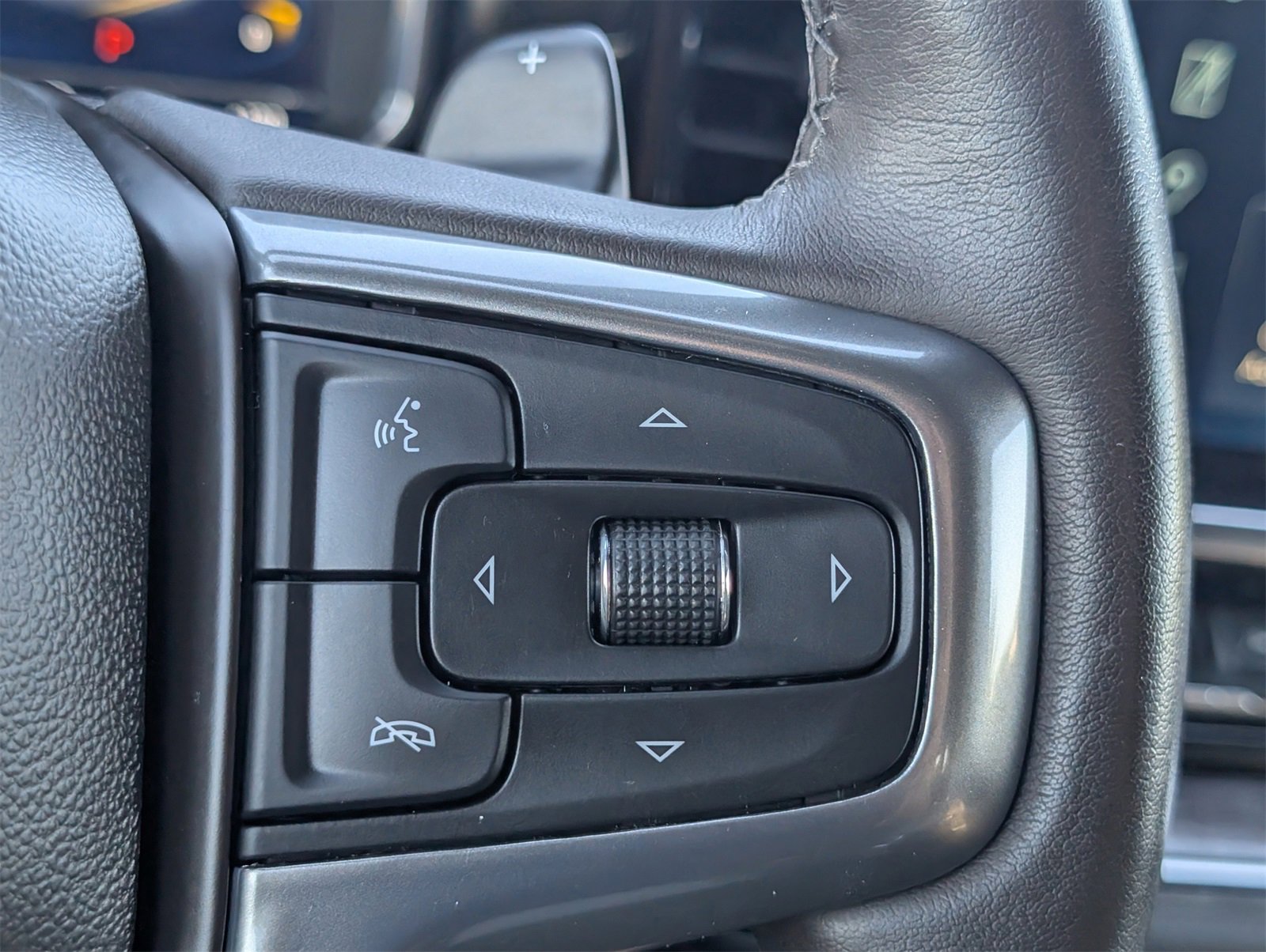 Used 2023 Chevrolet Silverado 1500 LTZ w/ LTZ Premium Package image 22