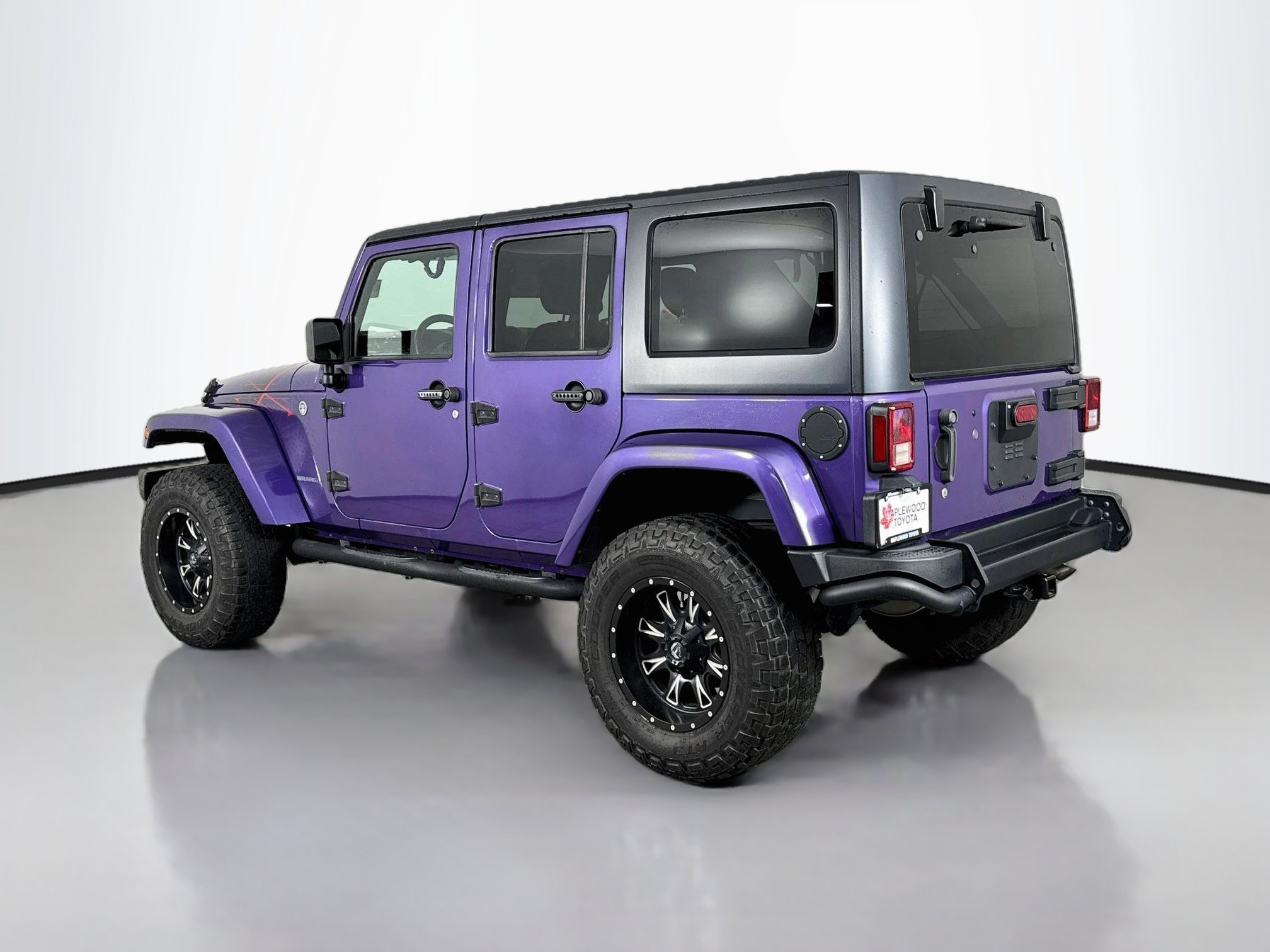 Used 2016 Jeep Wrangler Unlimited Sahara AWD/4WD image 5