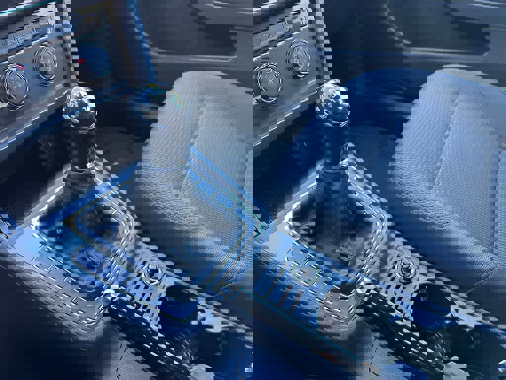 Used 2019 Volkswagen Golf S w/ Driver Assistance Package image 17