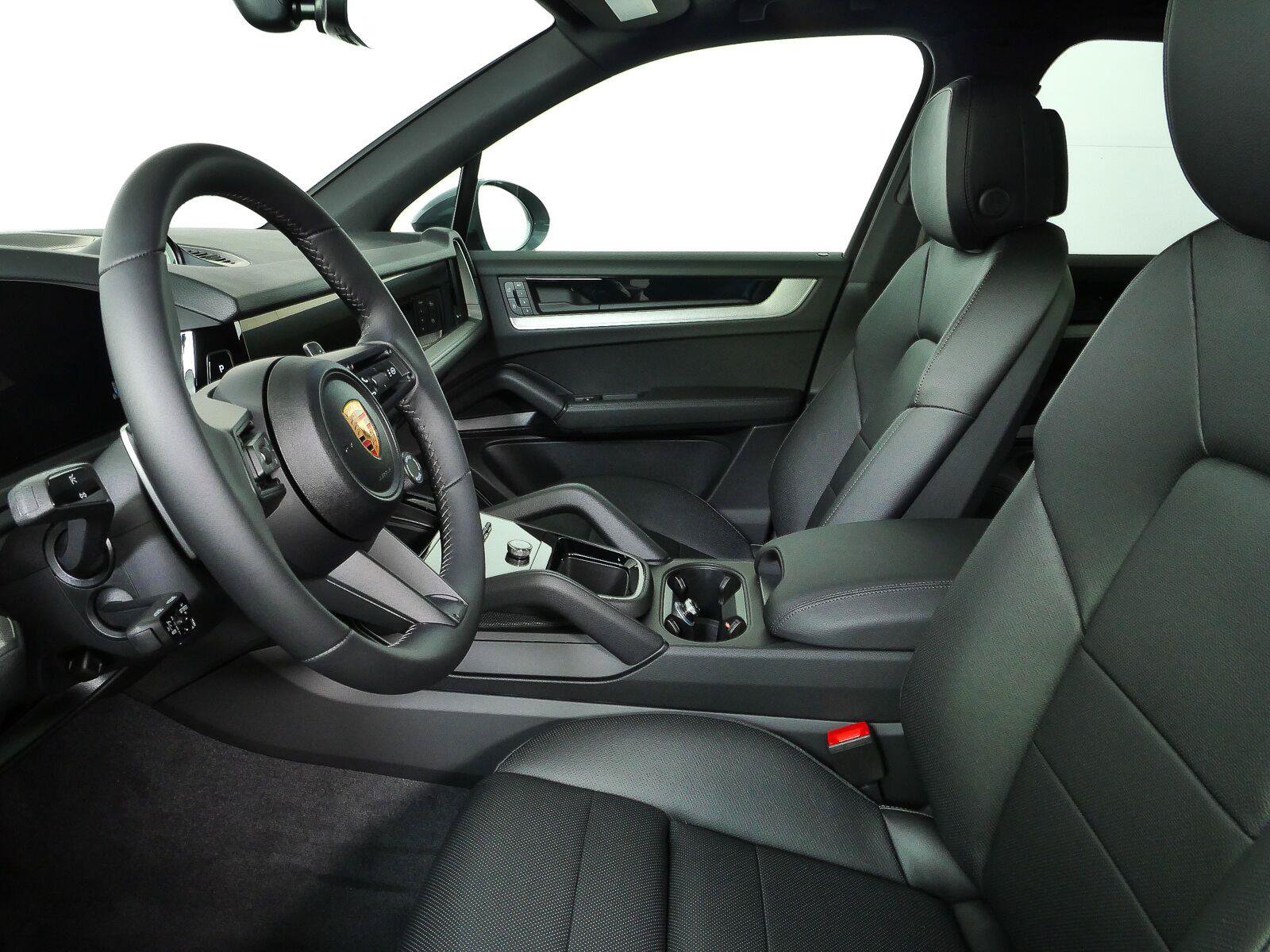 New 2026 Porsche Cayenne AWD/4WD image 5