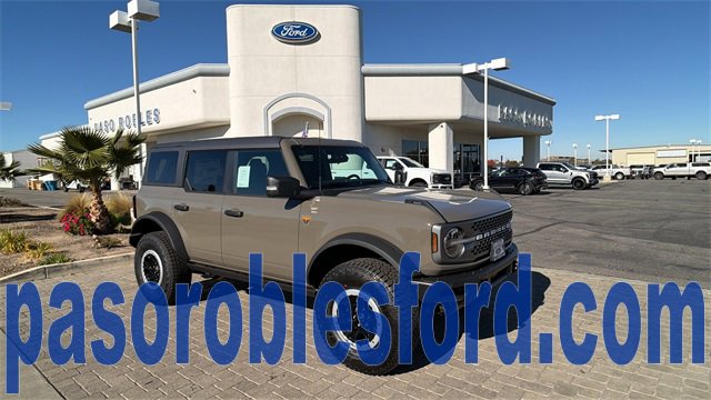 New 2025 Ford Bronco Badlands image 1