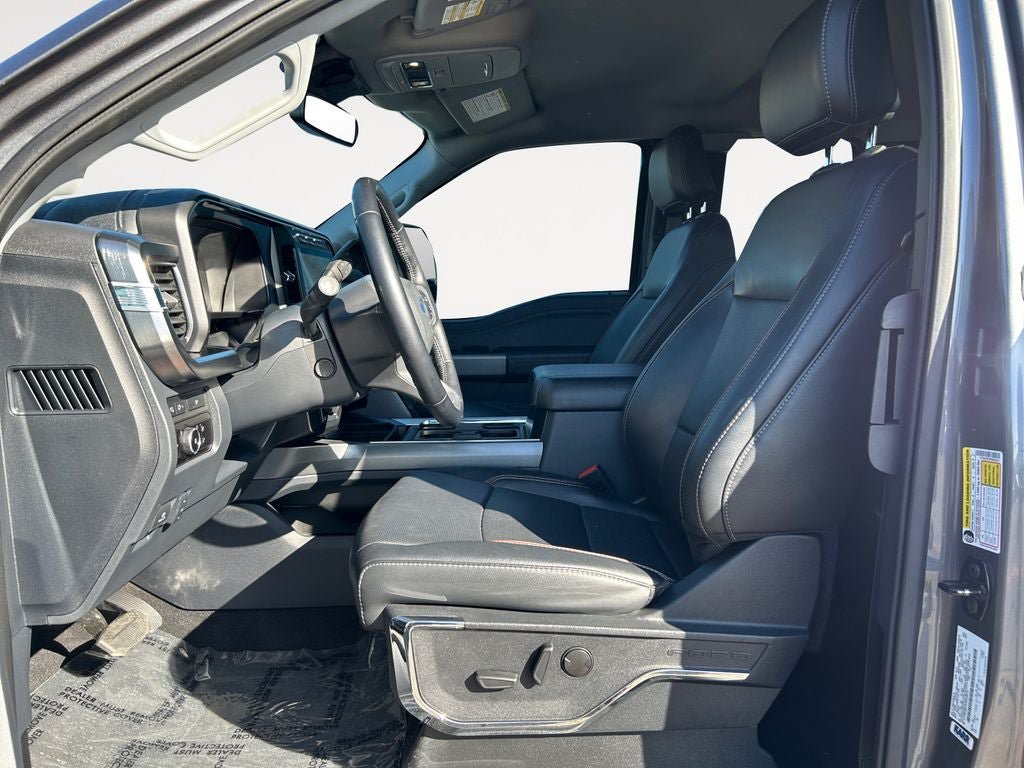 Used 2023 Ford F250 Lariat w/ Sport Appearance Package AWD/4WD image 15