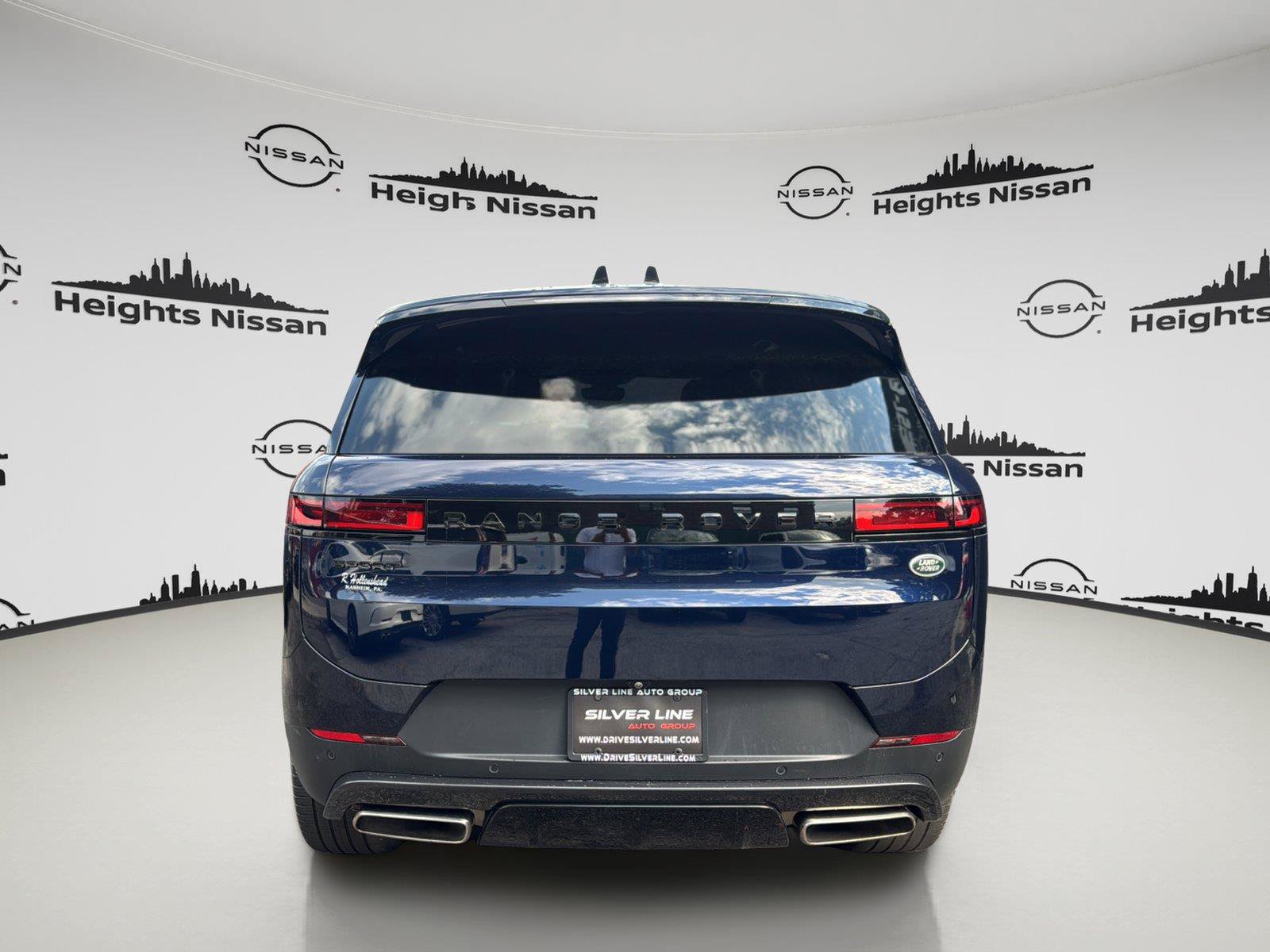 Used 2023 Land Rover Range Rover Sport SE AWD/4WD image 15