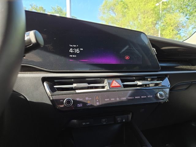 Certified 2023 Kia Niro EX image 16