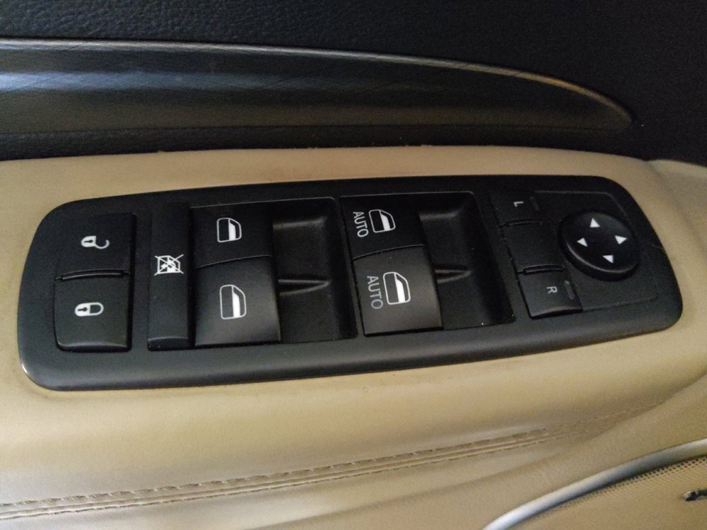 Used 2019 Dodge Durango Citadel w/ Technology Group RWD image 27