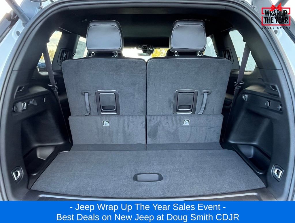 New 2025 Jeep Grand Cherokee L Laredo image 29