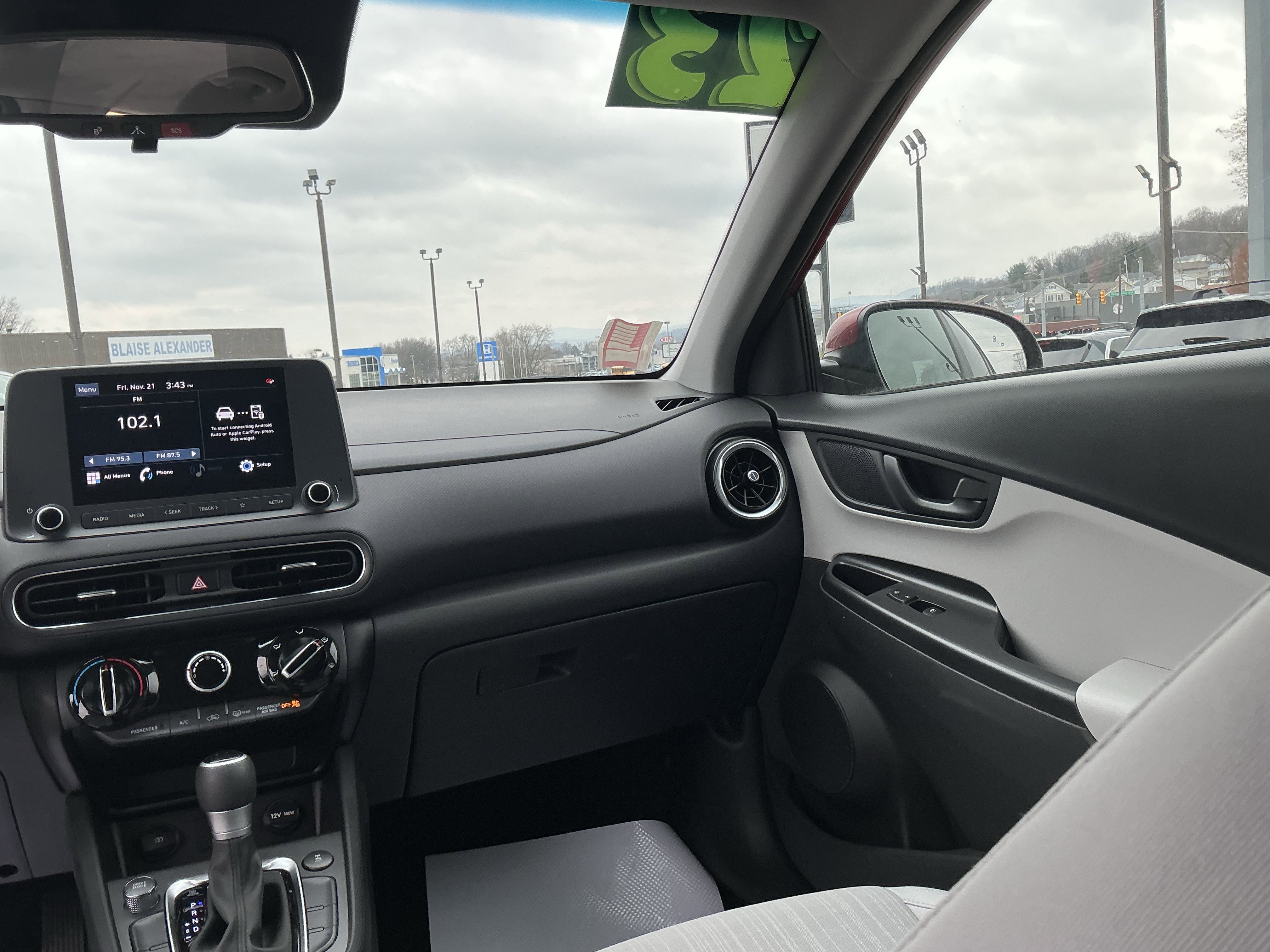 Used 2023 Hyundai Kona SEL image 14