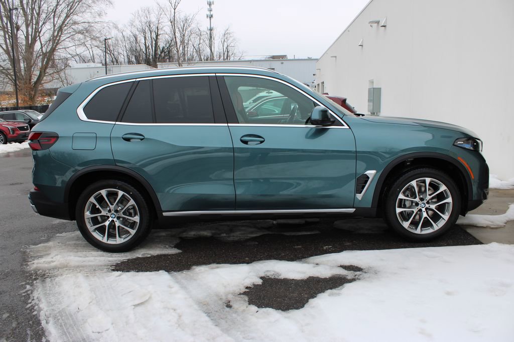 New 2026 BMW X5 xDrive40i w/ Climate Comfort Package image 30