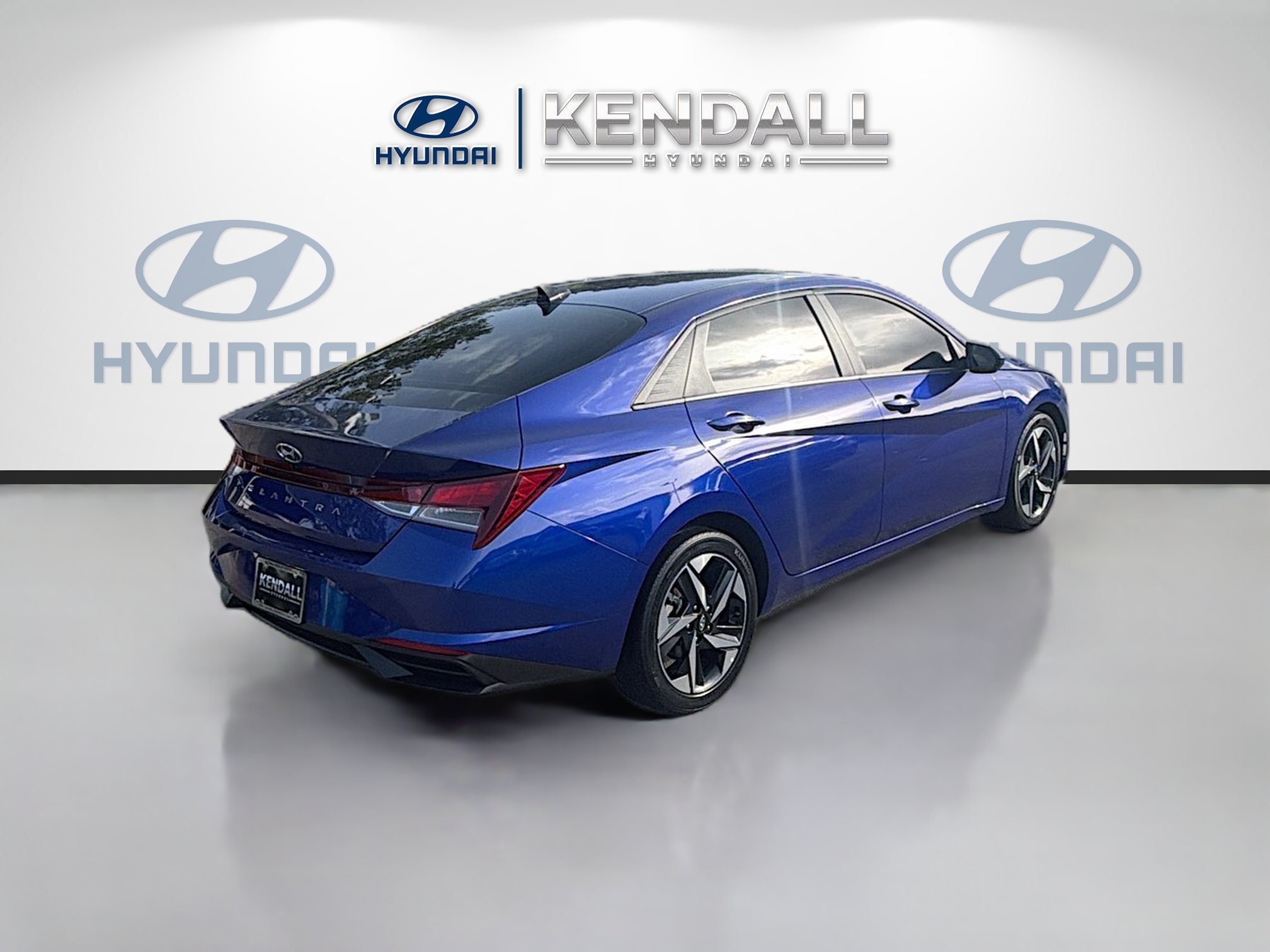 Used 2023 Hyundai Elantra SEL w/ Convenience Package FWD image 6
