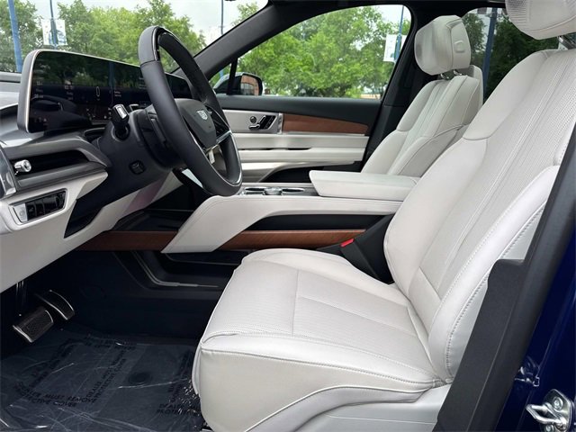 New 2026 Cadillac Vistiq Sport w/ LPO, Floor Liner Package image 16