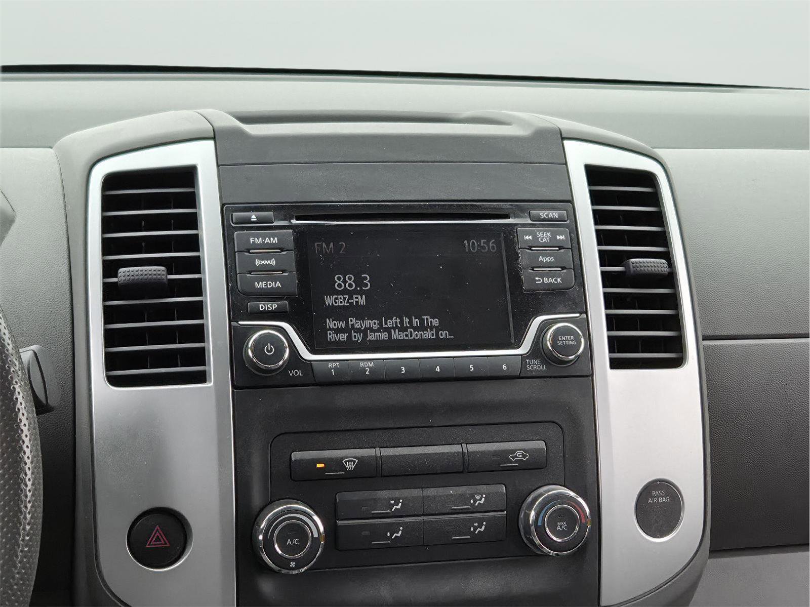 Used 2016 Nissan Frontier SV image 21