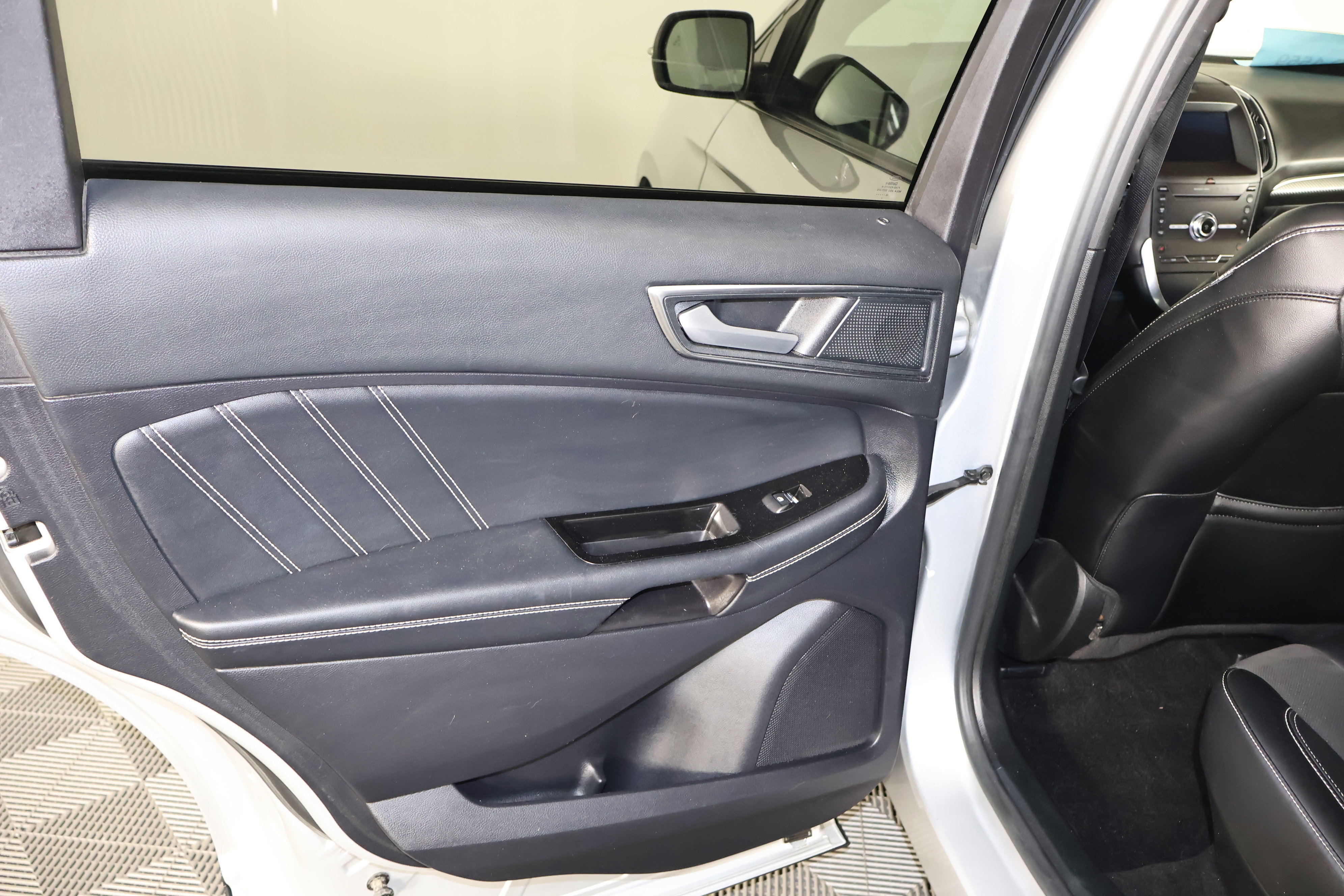 Used 2019 Ford Edge ST w/ Convenience Package image 47