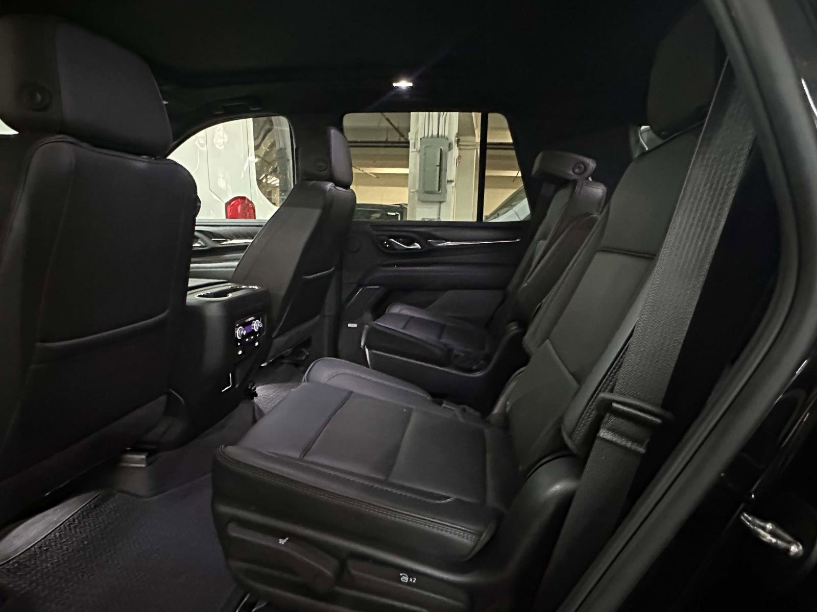 Used 2023 GMC Yukon Denali image 13