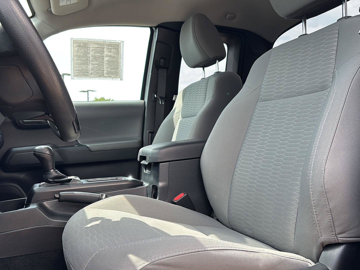 Used 2019 Toyota Tacoma SR AWD/4WD image 12