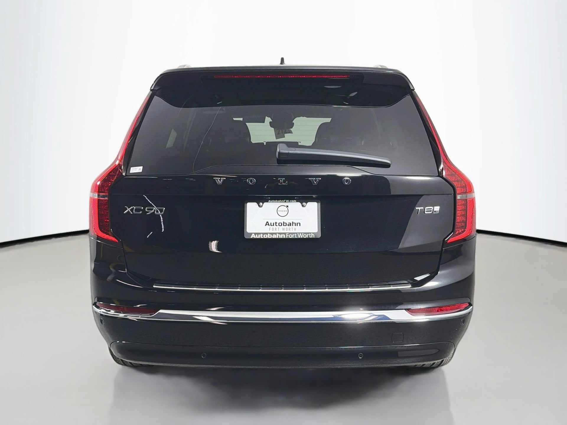 New 2026 Volvo XC90 T8 Plus w/ Protection Package Premier AWD/4WD image 6