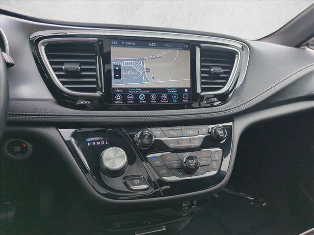 Used 2019 Chrysler Pacifica Limited w/ Advanced Safetytec Group FWD image 15