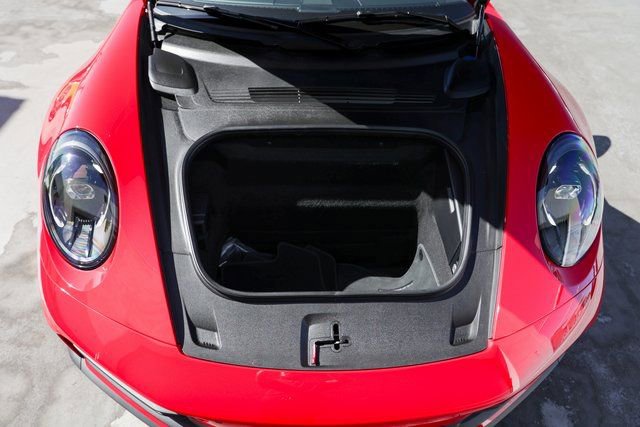 Certified 2025 Porsche 911 Carrera image 28