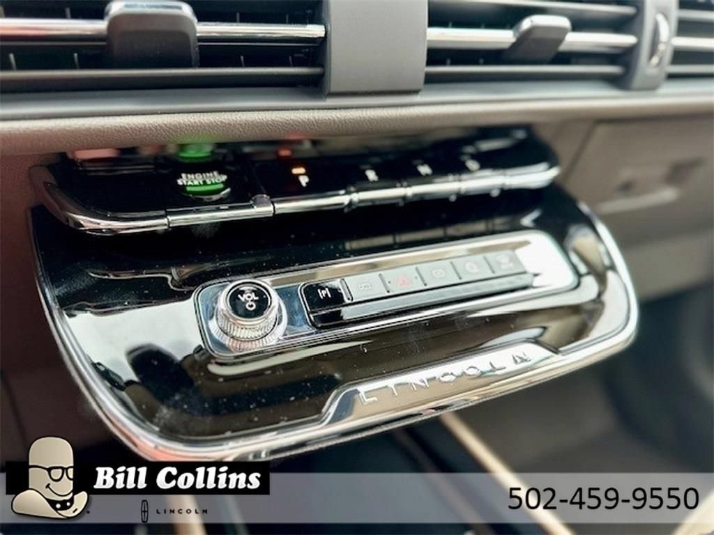 New 2024 Lincoln Corsair Grand Touring AWD/4WD image 18