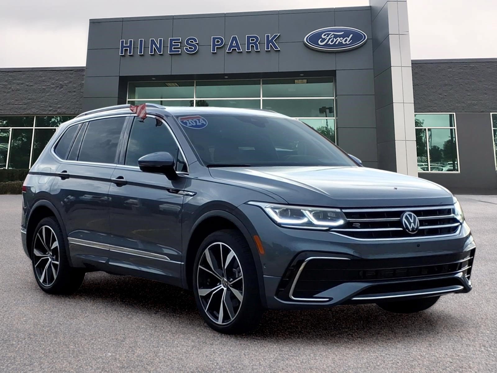 Used 2024 Volkswagen Tiguan SEL R-Line