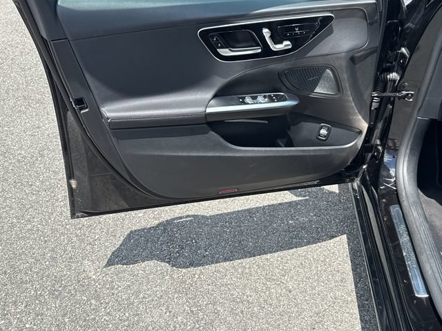 Used 2025 Mercedes-Benz C 300 Sedan image 10