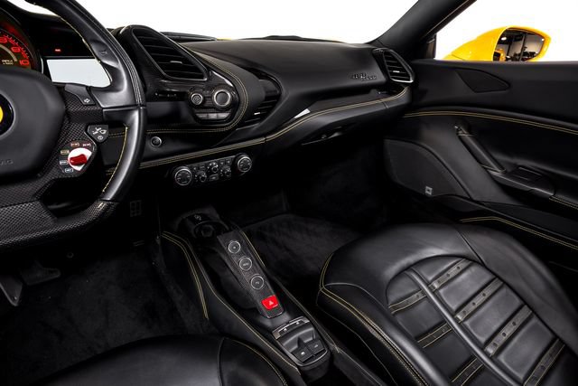 Used 2019 Ferrari 488 Spider RWD image 28