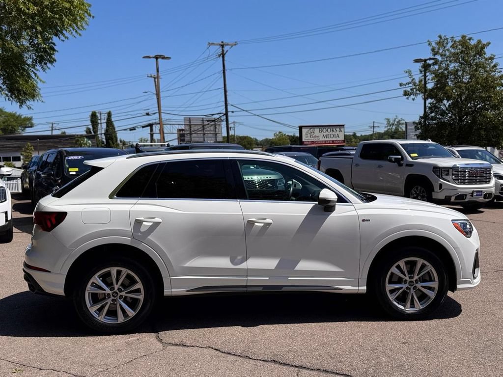 Used 2021 Audi Q3 2.0T Premium w/ Convenience Package AWD/4WD image 7