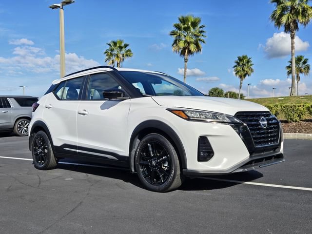 Used 2022 Nissan Kicks SR w/ Premium Package image 7