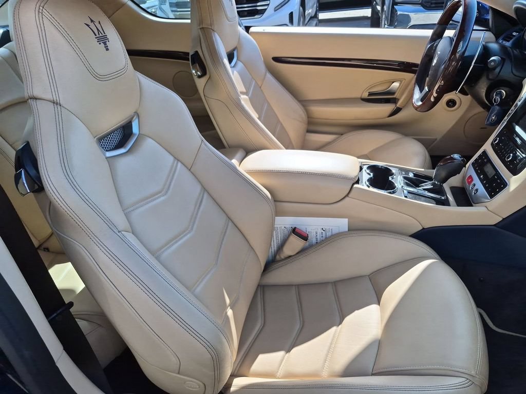 Used 2015 Maserati GranTurismo Sport RWD image 21