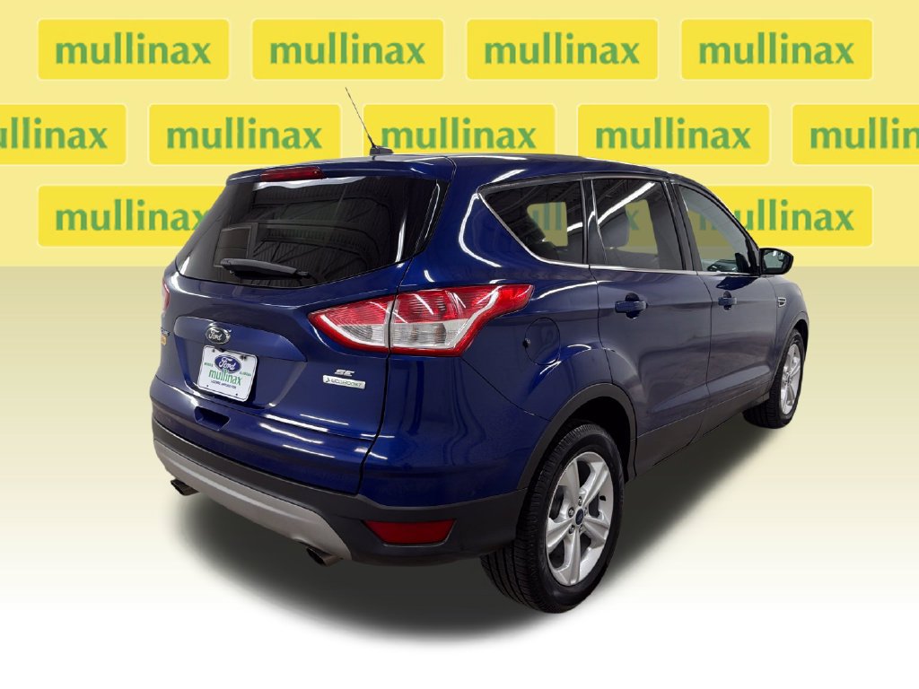 Used 2016 Ford Escape SE FWD image 3