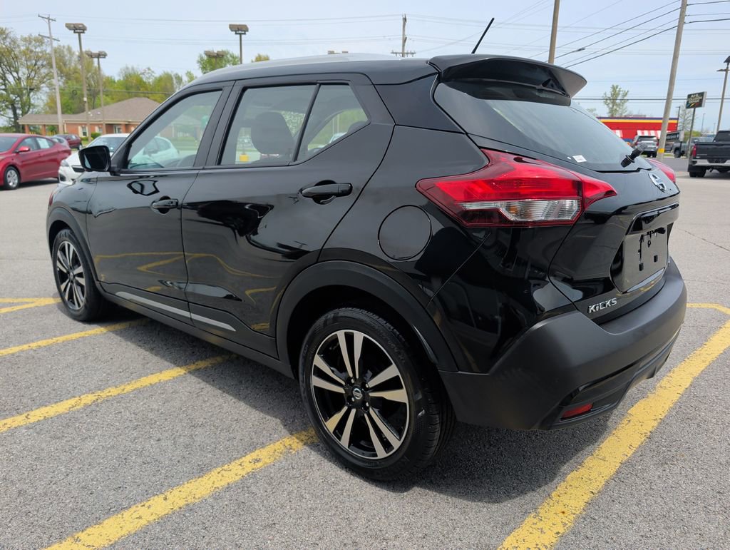 Used 2019 Nissan Kicks SR FWD image 5