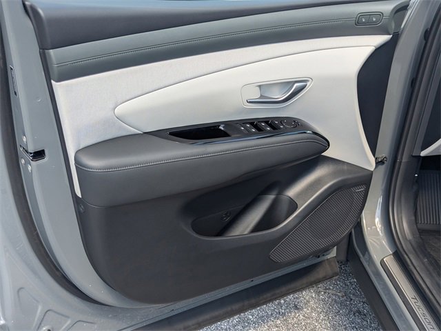 New 2025 Hyundai Tucson Limited image 10