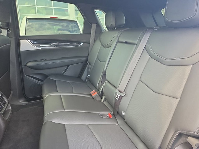 Certified 2022 Cadillac XT5 Premium Luxury AWD/4WD image 13