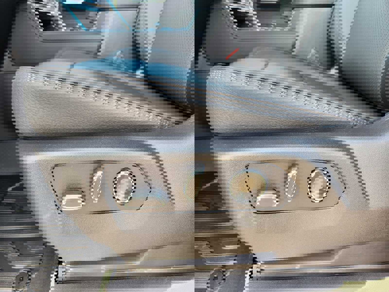 New 2026 GMC Sierra 2500 Denali w/ Denali Reserve Package image 9