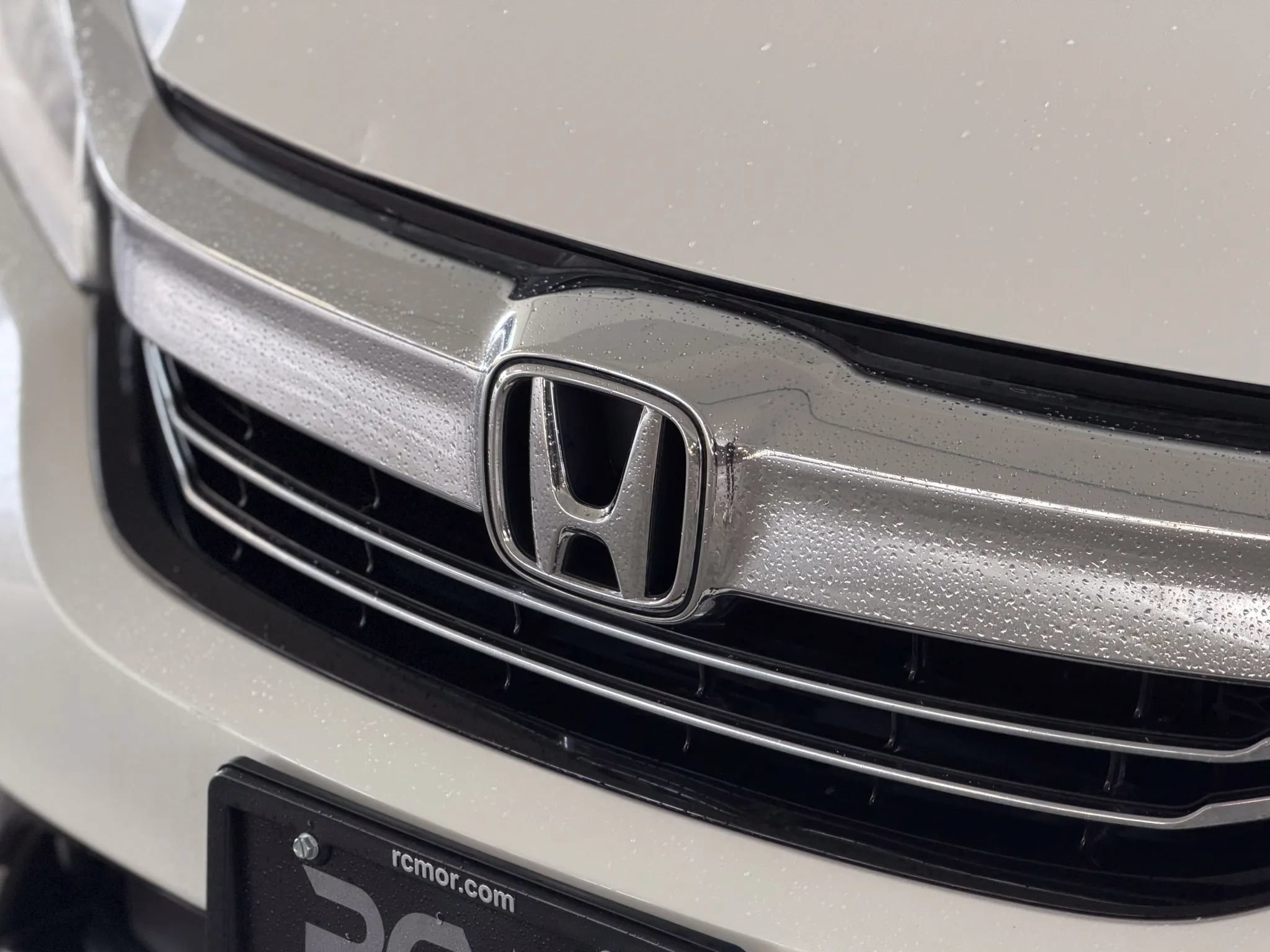 Used 2017 Honda Accord Touring image 9