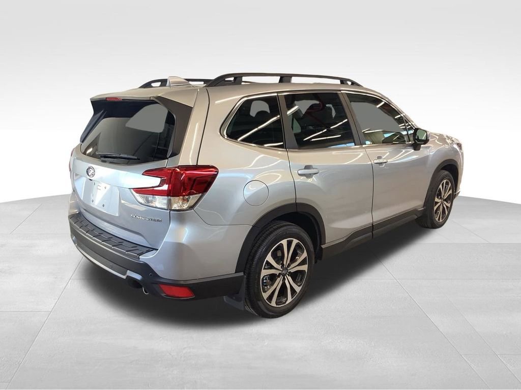 Used 2023 Subaru Forester Limited image 30