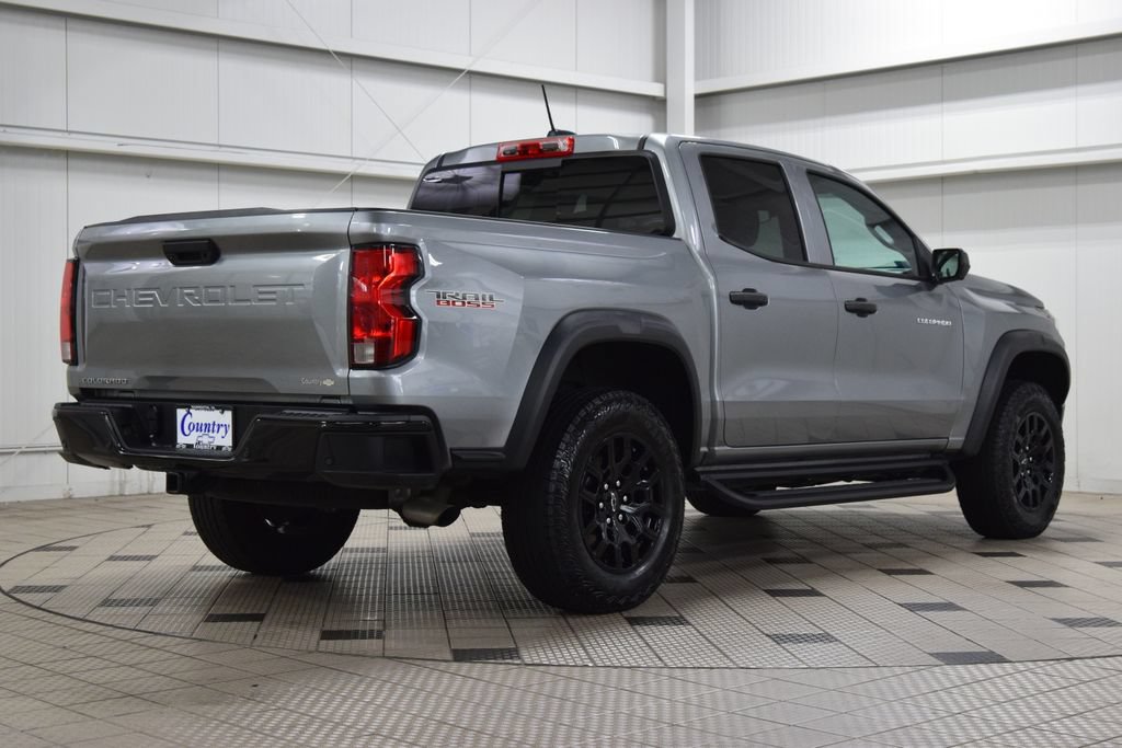 Used 2024 Chevrolet Colorado Trail Boss w/ Technology Package AWD/4WD image 8