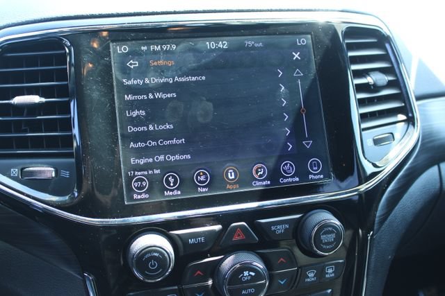 Used 2019 Jeep Grand Cherokee Altitude RWD image 31