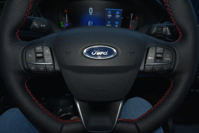 New 2026 Ford Escape ST-Line Select w/ Equipment Group 401A image 18