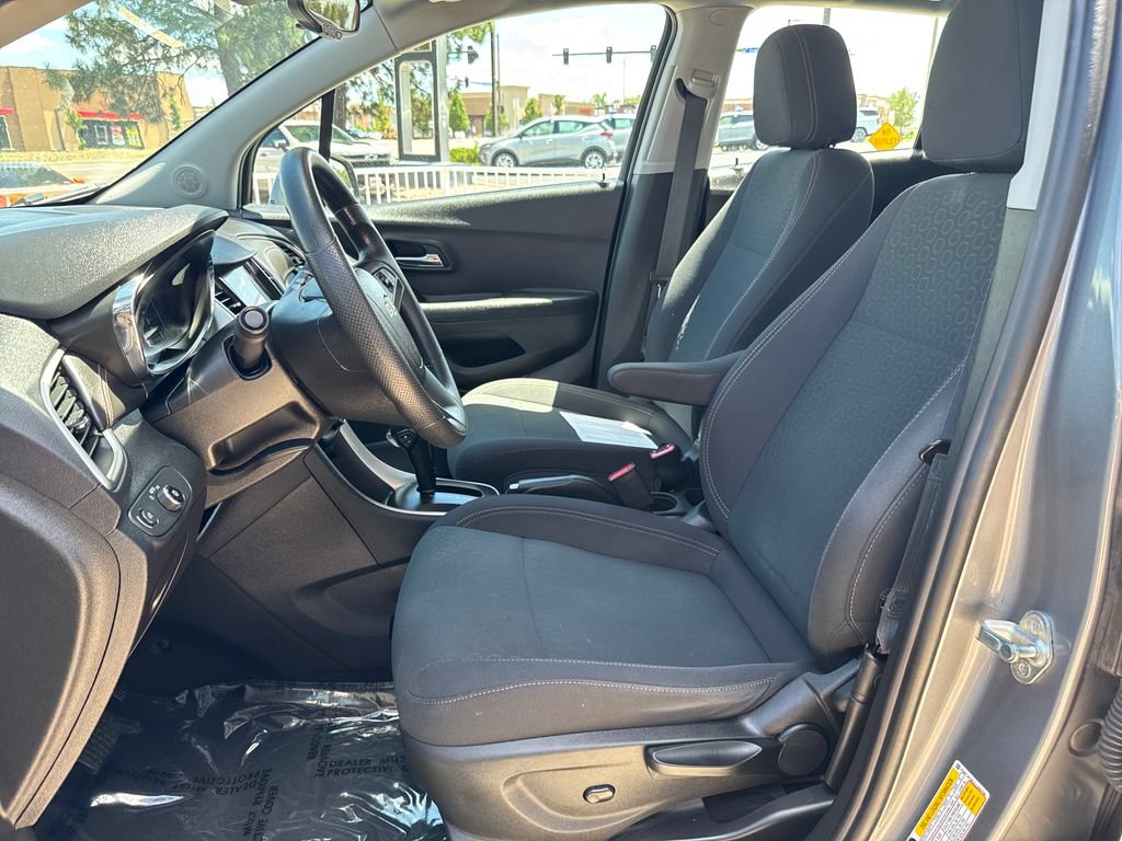 Used 2020 Chevrolet Trax LS FWD image 9