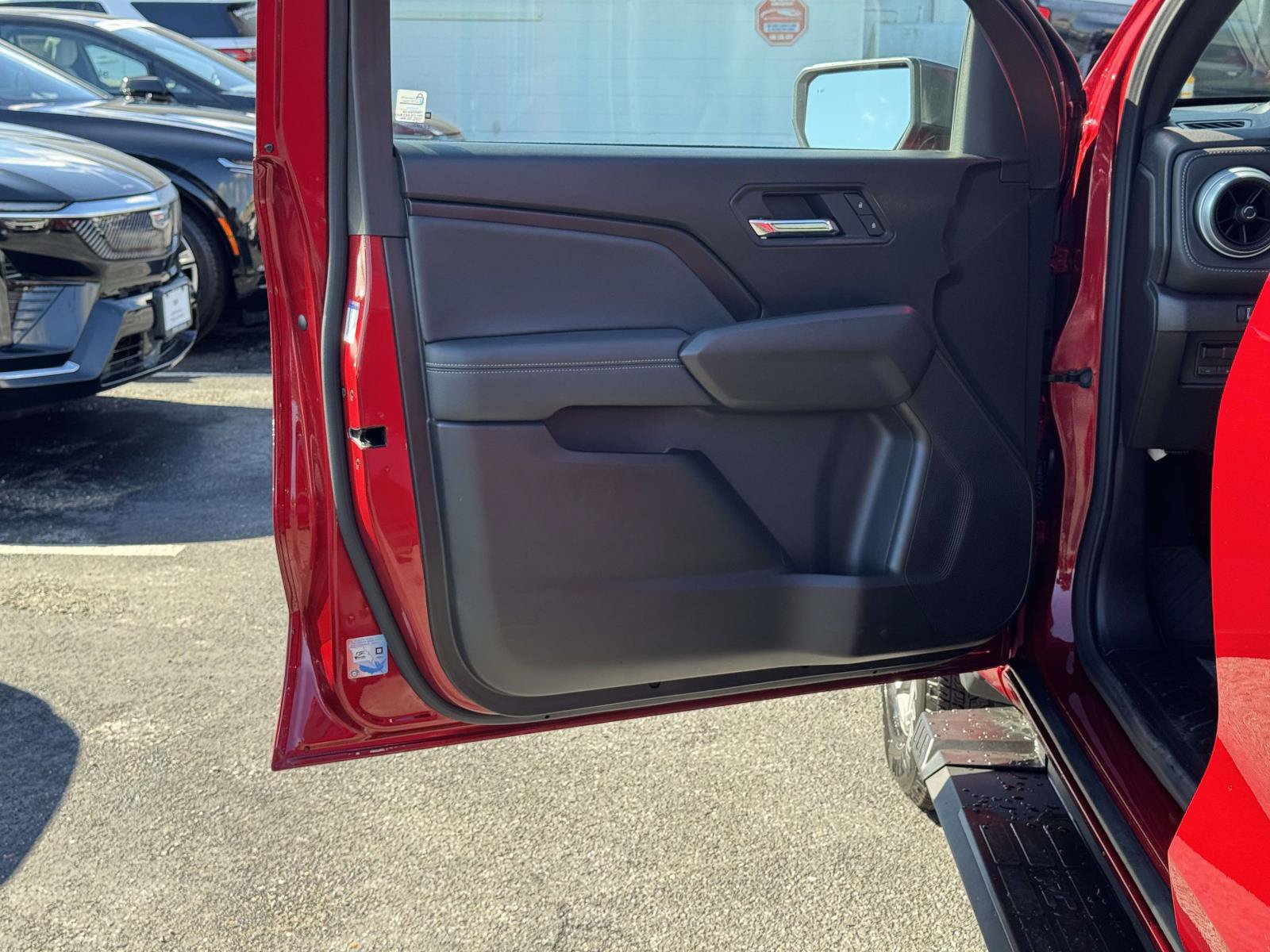 Used 2026 Chevrolet Colorado LT w/ LT Convenience Package AWD/4WD image 17