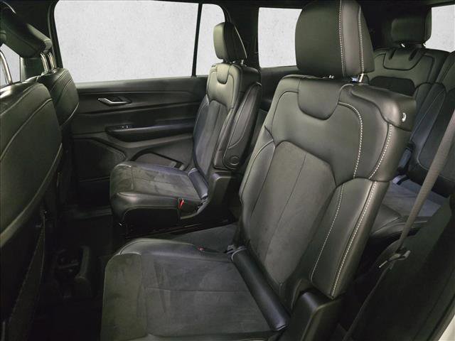 Used 2024 Jeep Grand Cherokee L Altitude image 14