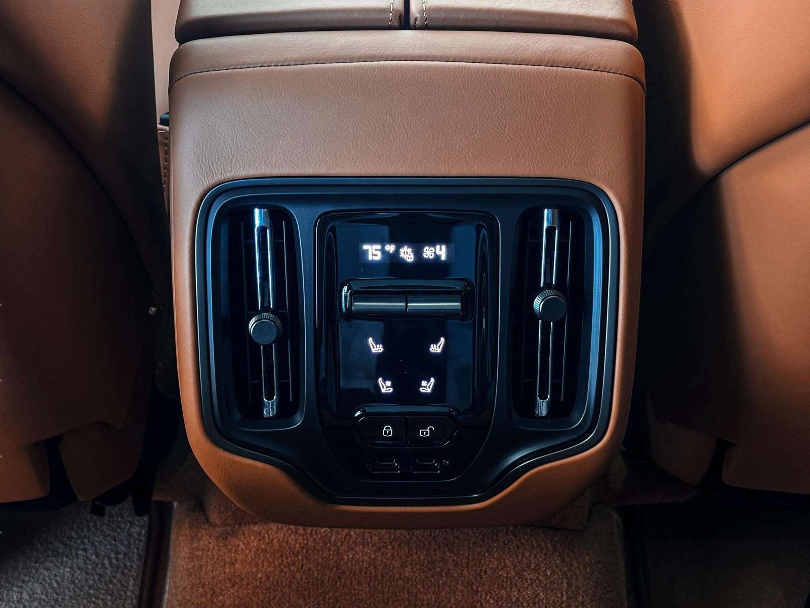 New 2026 Aston Martin DBX 707 AWD/4WD image 36