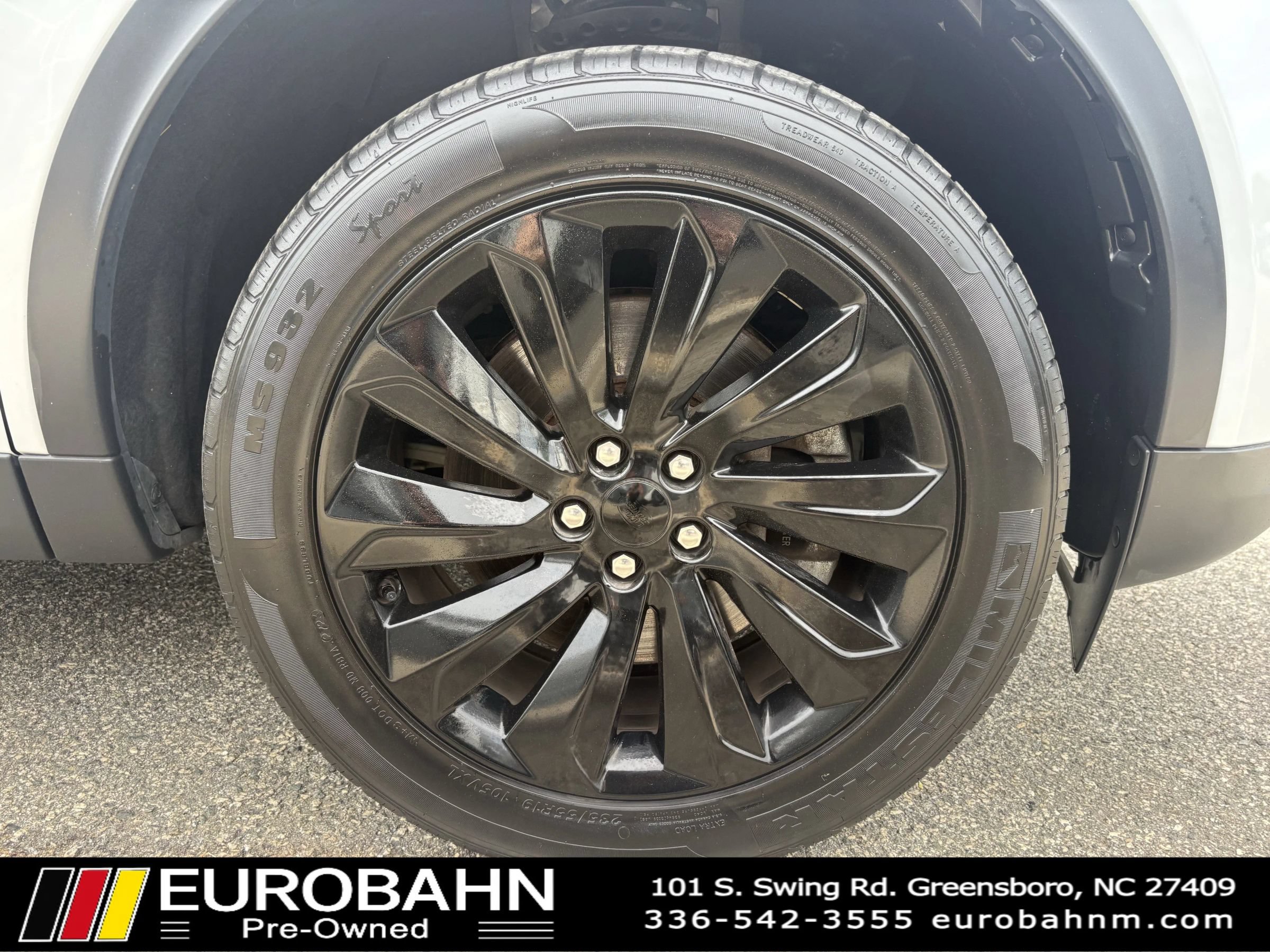 Used 2020 Land Rover Discovery Sport SE AWD/4WD image 33