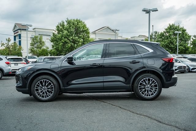 Used 2023 Ford Escape SE w/ PHEV Premium Package FWD image 4