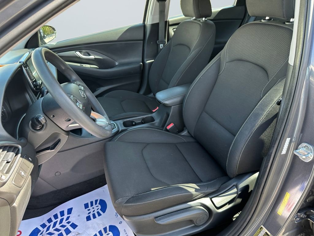 Used 2018 Hyundai Elantra GT image 9