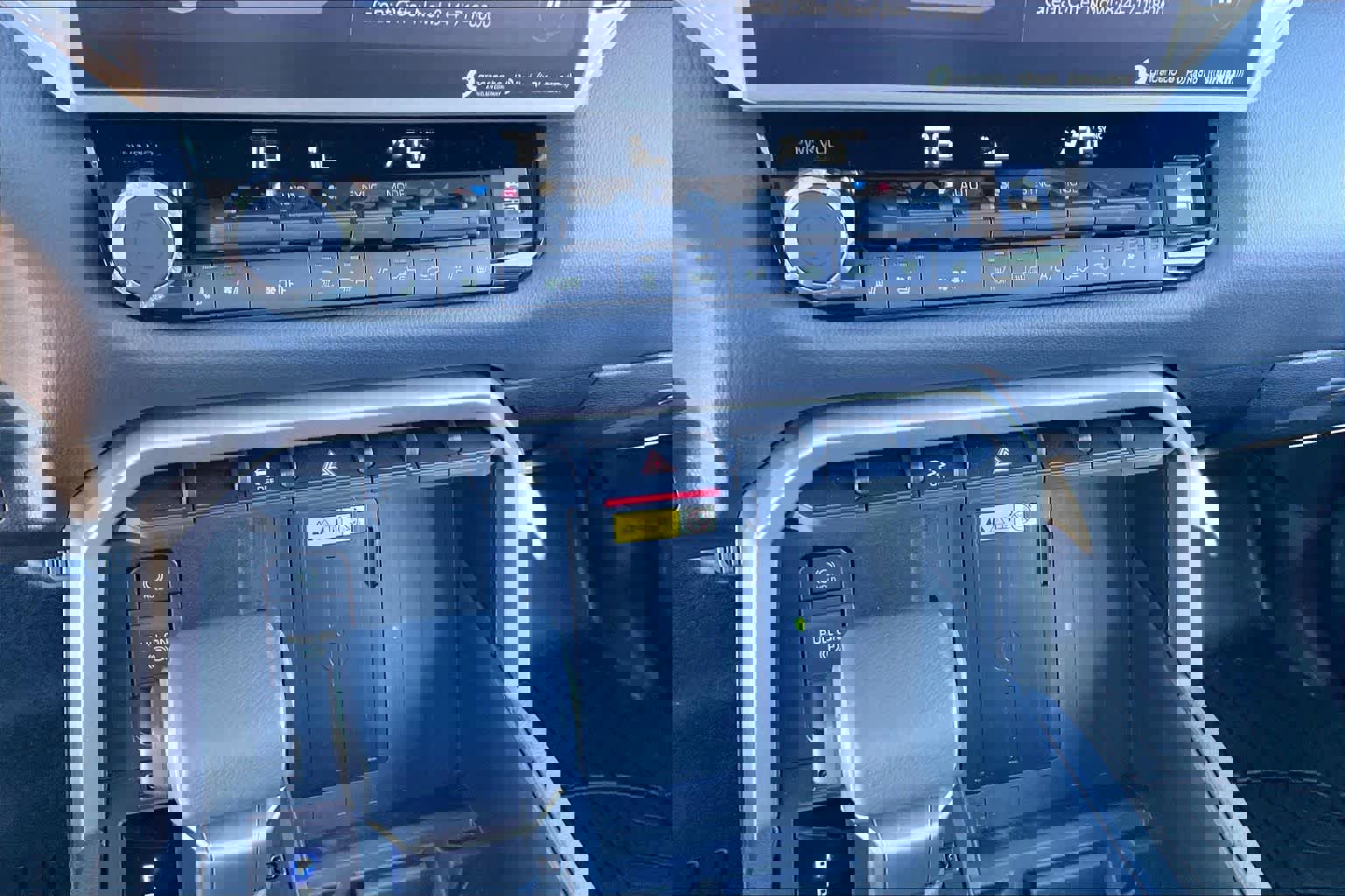 Used 2024 Toyota Tundra Limited image 32