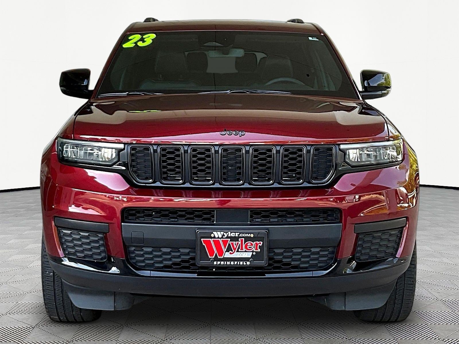 Used 2023 Jeep Grand Cherokee L Laredo AWD/4WD image 2